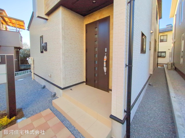 G00367809 東京都青梅市新町１丁目 新築一戸建て 3490万円 土地面積130.83m² (約39.57坪) 建物面積99.57m² (約30.11坪) 間取り３ＬＤＫ 築年月2025年01月(築１年以内)【外観7】