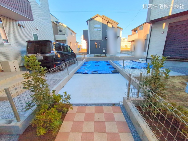 G00367809 東京都青梅市新町１丁目 新築一戸建て 3490万円 土地面積130.83m² (約39.57坪) 建物面積99.57m² (約30.11坪) 間取り３ＬＤＫ 築年月2025年01月(築１年以内)【外観13】