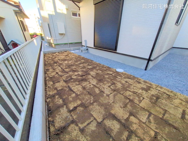 G00367809 東京都青梅市新町１丁目 新築一戸建て 3490万円 土地面積130.83m² (約39.57坪) 建物面積99.57m² (約30.11坪) 間取り３ＬＤＫ 築年月2025年01月(築１年以内)【外観15】