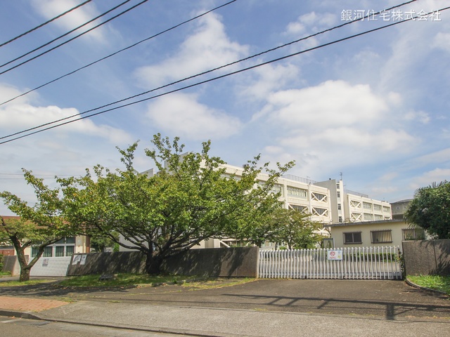 G00367851 東京都多摩市関戸４丁目 中古マンション 4799万円 専有面積71.04m² (約21.48坪) 間取り３ＬＤＫ 所在階3階 築年月1993年03月(築32年)【周辺環境】多摩市立多摩中学校
