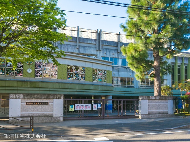 G00367890 神奈川県川崎市麻生区細山４丁目 新築一戸建て 5090万円 土地面積132.98m² (約40.22坪) 建物面積93.15m² (約28.17坪) 間取り４ＬＤＫ 築年月2025年01月(築１年以内)【周辺環境】川崎市立西生田小学校