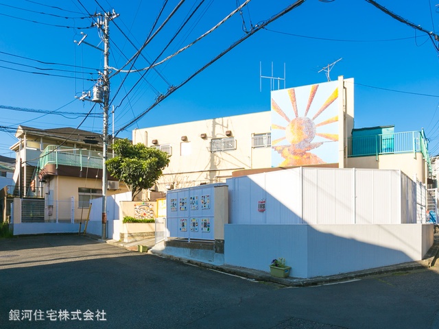G00367890 神奈川県川崎市麻生区細山４丁目 新築一戸建て 5090万円 土地面積132.98m² (約40.22坪) 建物面積93.15m² (約28.17坪) 間取り４ＬＤＫ 築年月2025年01月(築１年以内)【周辺環境】高石保育園