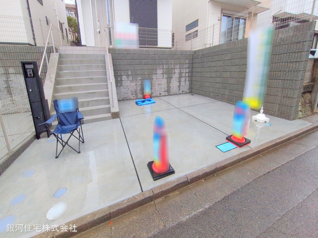 G00367891 神奈川県川崎市麻生区細山４丁目 新築一戸建て 5190万円 土地面積133.60m² (約40.41坪) 建物面積93.15m² (約28.17坪) 間取り４ＬＤＫ 築年月2025年01月(築１年以内)【外観15】