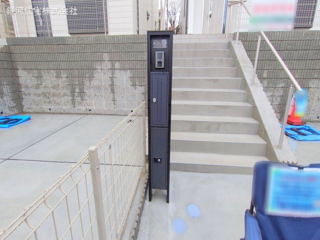 G00367891 神奈川県川崎市麻生区細山４丁目 新築一戸建て 5190万円 土地面積133.60m² (約40.41坪) 建物面積93.15m² (約28.17坪) 間取り４ＬＤＫ 築年月2025年01月(築１年以内)【外観18】