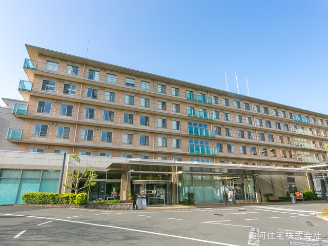 G00367891 神奈川県川崎市麻生区細山４丁目 新築一戸建て 5190万円 土地面積133.60m² (約40.41坪) 建物面積93.15m² (約28.17坪) 間取り４ＬＤＫ 築年月2025年01月(築１年以内)【周辺環境】新百合ヶ丘総合病院
