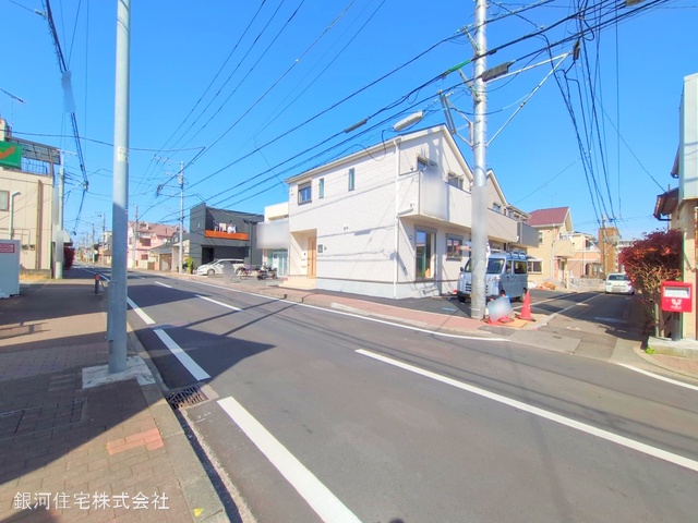 G00367915 神奈川県横浜市瀬谷区三ツ境 新築一戸建て 5380万円 土地面積100.02m² (約30.25坪) 建物面積93.95m² (約28.41坪) 間取り４ＬＤＫ 築年月2025年04月【外観3】