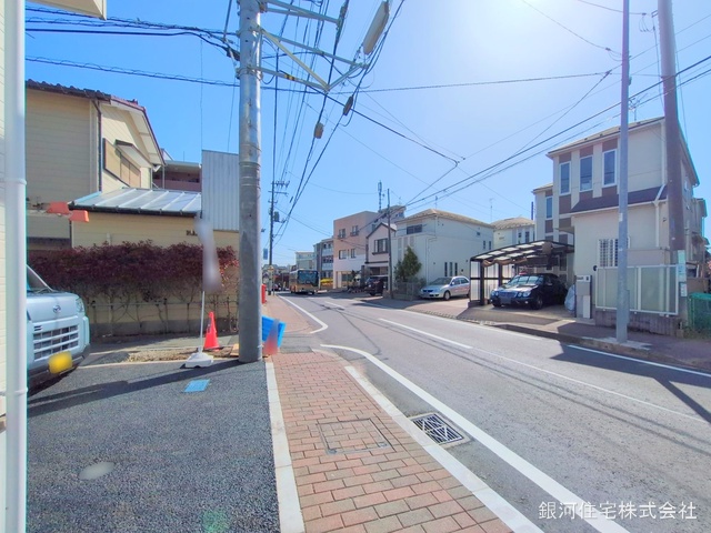 G00367915 神奈川県横浜市瀬谷区三ツ境 新築一戸建て 5380万円 土地面積100.02m² (約30.25坪) 建物面積93.95m² (約28.41坪) 間取り４ＬＤＫ 築年月2025年04月【外観11】