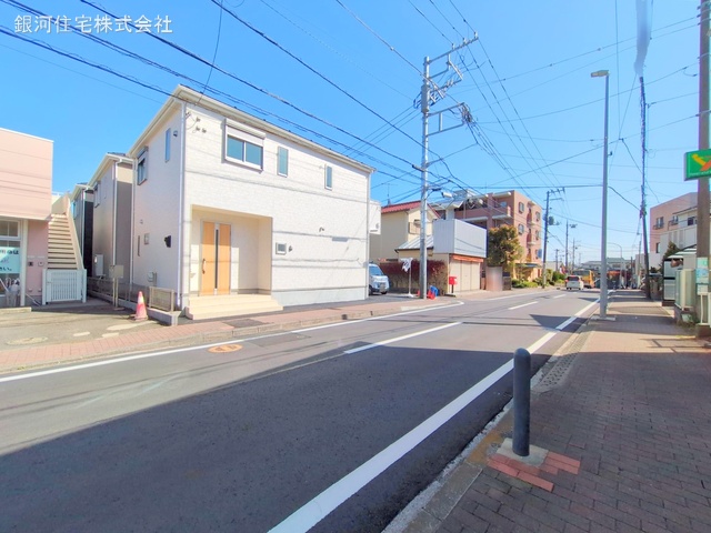 G00367915 神奈川県横浜市瀬谷区三ツ境 新築一戸建て 5380万円 土地面積100.02m² (約30.25坪) 建物面積93.95m² (約28.41坪) 間取り４ＬＤＫ 築年月2025年04月【外観13】
