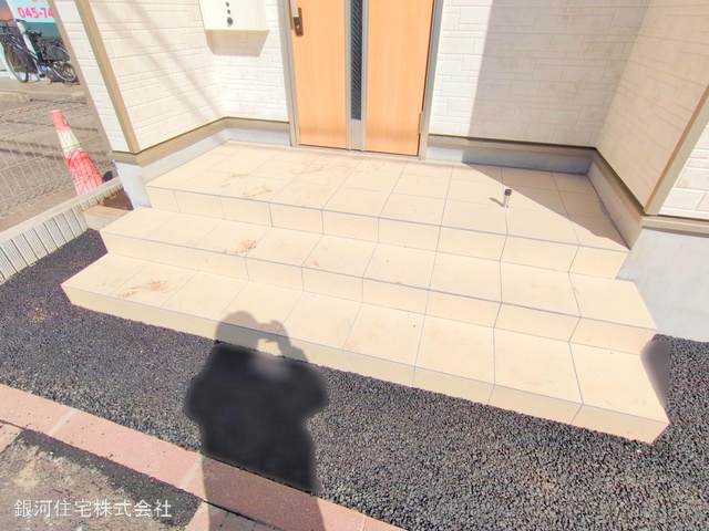 G00367915 神奈川県横浜市瀬谷区三ツ境 新築一戸建て 5380万円 土地面積100.02m² (約30.25坪) 建物面積93.95m² (約28.41坪) 間取り４ＬＤＫ 築年月2025年04月【外観16】
