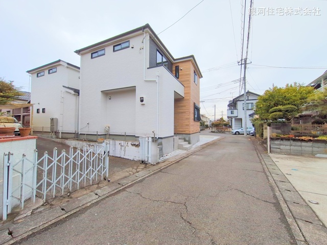G00367938 神奈川県横浜市瀬谷区宮沢２丁目 新築一戸建て 5199万円 土地面積133.84m² (約40.48坪) 建物面積109.30m² (約33.06坪) 間取り４ＬＤＫ 築年月2025年02月(築１年以内)【外観16】