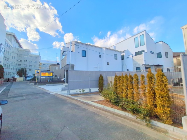 G00367942 東京都江戸川区松島１丁目 新築一戸建て 5980万円 土地面積101.00m² (約30.55坪) 建物面積94.60m² (約28.61坪) 間取り４ＳＬＤＫ 築年月2025年01月(築１年以内)【外観3】