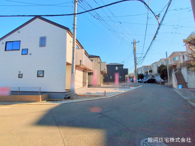 G00367964 東京都東村山市廻田町１丁目 新築一戸建て 4180万円 土地面積120.09m² (約36.32坪) 建物面積101.85m² (約30.80坪) 間取り４ＬＤＫ 築年月2025年01月(築１年以内)【外観6】