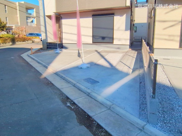 G00367964 東京都東村山市廻田町１丁目 新築一戸建て 4180万円 土地面積120.09m² (約36.32坪) 建物面積101.85m² (約30.80坪) 間取り４ＬＤＫ 築年月2025年01月(築１年以内)【外観10】