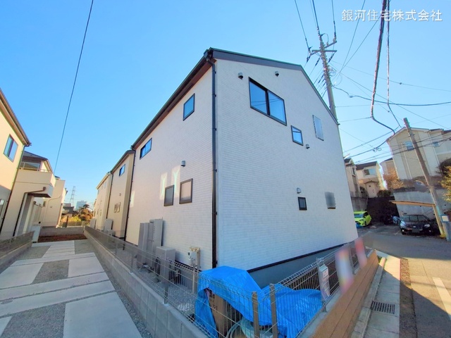 G00367964 東京都東村山市廻田町１丁目 新築一戸建て 4180万円 土地面積120.09m² (約36.32坪) 建物面積101.85m² (約30.80坪) 間取り４ＬＤＫ 築年月2025年01月(築１年以内)【外観15】