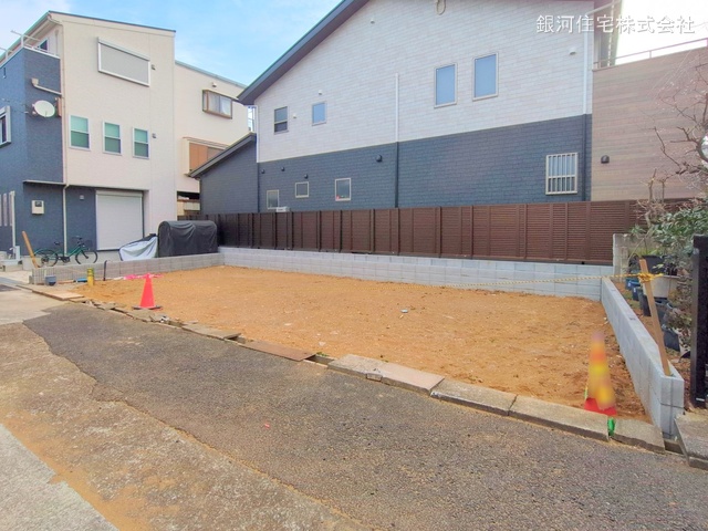 G00367972 埼玉県川口市坂下町１丁目 新築一戸建て 5180万円 土地面積71.26m² (約21.55坪) 建物面積110.18m² (約33.32坪) 間取り３ＳＬＤＫ 築年月2025年08月【外観8】