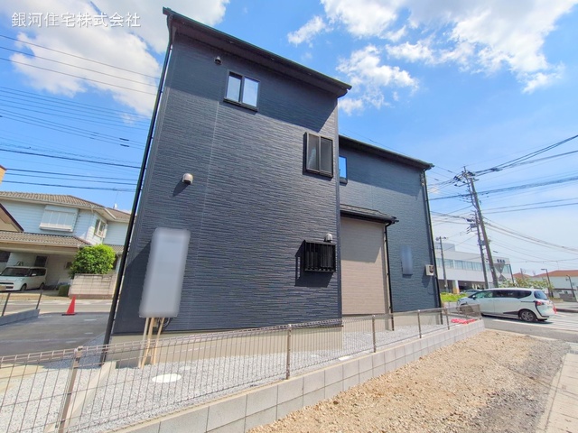 G00367987 埼玉県久喜市本町４丁目 新築一戸建て 3580万円 土地面積128.73m² (約38.94坪) 建物面積103.09m² (約31.18坪) 間取り３ＬＤＫ 築年月2025年04月【外観10】
