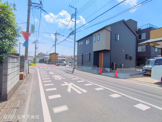 G00367987 埼玉県久喜市本町４丁目 新築一戸建て 3580万円 土地面積128.73m² (約38.94坪) 建物面積103.09m² (約31.18坪) 間取り３ＬＤＫ 築年月2025年04月【外観13】