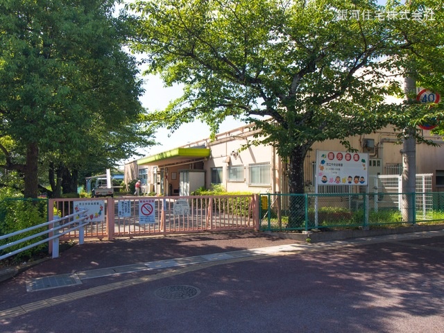 G00367987 埼玉県久喜市本町４丁目 新築一戸建て 3580万円 土地面積128.73m² (約38.94坪) 建物面積103.09m² (約31.18坪) 間取り３ＬＤＫ 築年月2025年04月【周辺環境】久喜市立中央幼稚園