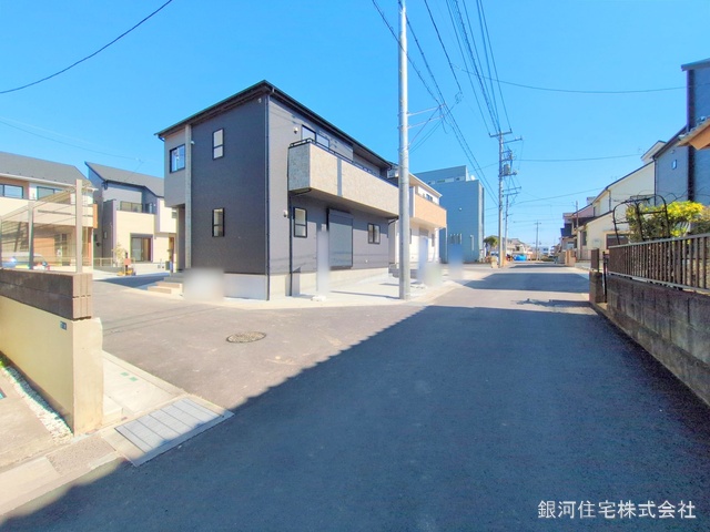G00368003 埼玉県春日部市備後西５丁目 新築一戸建て 3790万円 土地面積116.26m² (約35.16坪) 建物面積113.85m² (約34.43坪) 間取り３ＬＤＫ 築年月2025年02月(築１年以内)【外観3】