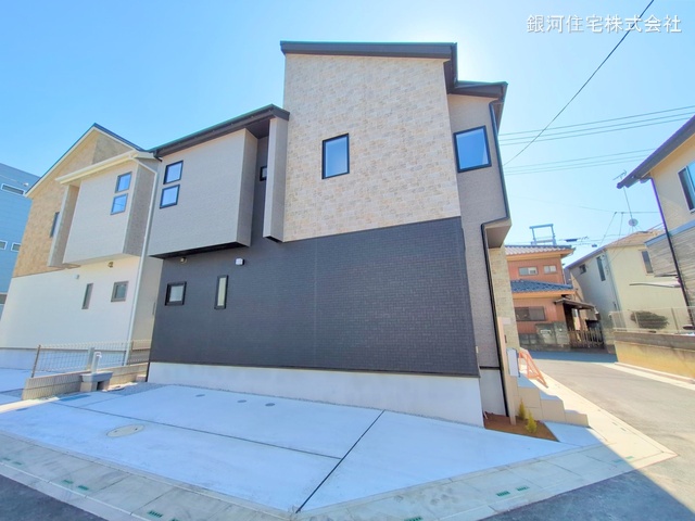 G00368003 埼玉県春日部市備後西５丁目 新築一戸建て 3790万円 土地面積116.26m² (約35.16坪) 建物面積113.85m² (約34.43坪) 間取り３ＬＤＫ 築年月2025年02月(築１年以内)【外観16】