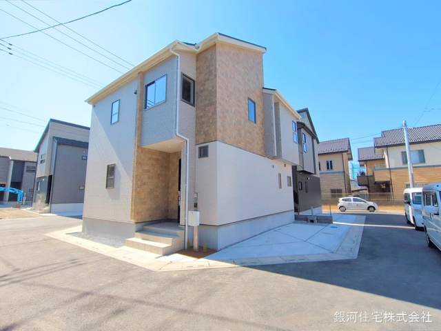 G00368004 埼玉県春日部市備後西５丁目 新築一戸建て 3790万円 土地面積116.25m² (約35.16坪) 建物面積113.85m² (約34.43坪) 間取り３ＬＤＫ 築年月2025年02月(築１年以内)【外観4】