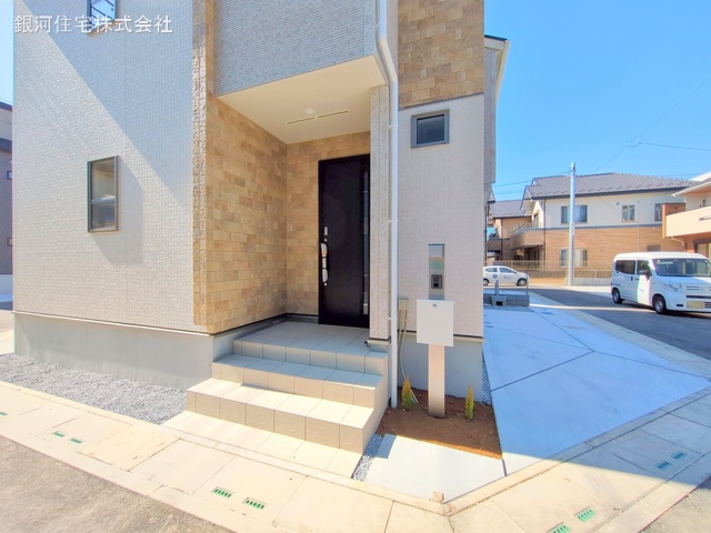G00368004 埼玉県春日部市備後西５丁目 新築一戸建て 3790万円 土地面積116.25m² (約35.16坪) 建物面積113.85m² (約34.43坪) 間取り３ＬＤＫ 築年月2025年02月(築１年以内)【外観5】