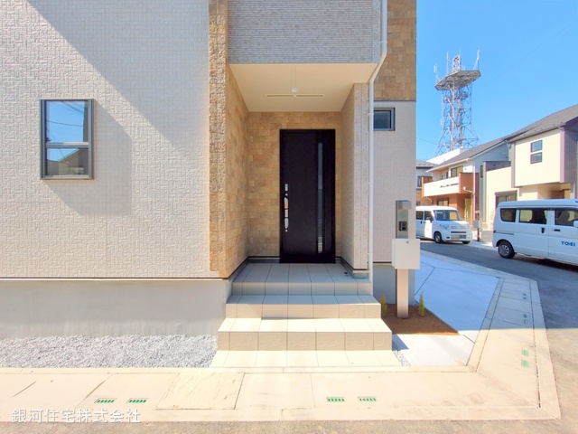 G00368004 埼玉県春日部市備後西５丁目 新築一戸建て 3790万円 土地面積116.25m² (約35.16坪) 建物面積113.85m² (約34.43坪) 間取り３ＬＤＫ 築年月2025年02月(築１年以内)【外観7】