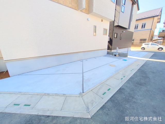 G00368004 埼玉県春日部市備後西５丁目 新築一戸建て 3790万円 土地面積116.25m² (約35.16坪) 建物面積113.85m² (約34.43坪) 間取り３ＬＤＫ 築年月2025年02月(築１年以内)【外観17】