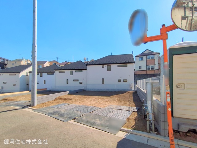 G00368009 神奈川県横浜市緑区長津田２丁目 新築一戸建て 6780万円 土地面積100.29m² (約30.33坪) 建物面積98.17m² (約29.69坪) 間取り４ＬＤＫ 築年月2025年07月【外観11】