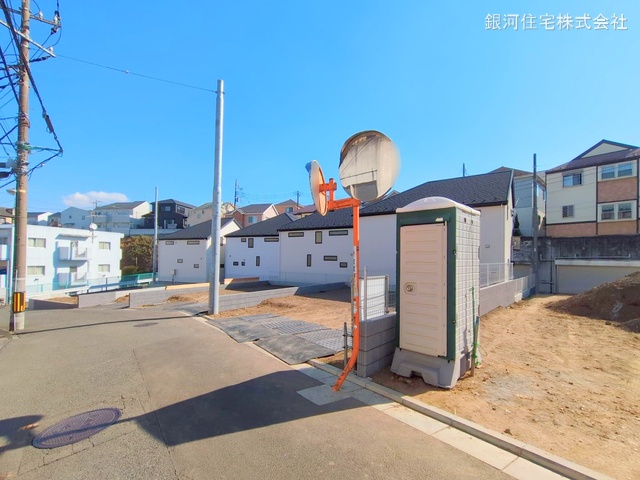 G00368009 神奈川県横浜市緑区長津田２丁目 新築一戸建て 6780万円 土地面積100.29m² (約30.33坪) 建物面積98.17m² (約29.69坪) 間取り４ＬＤＫ 築年月2025年07月【外観12】