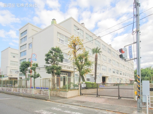 G00368009 神奈川県横浜市緑区長津田２丁目 新築一戸建て 6780万円 土地面積100.29m² (約30.33坪) 建物面積98.17m² (約29.69坪) 間取り４ＬＤＫ 築年月2025年07月【周辺環境】横浜市立長津田第二小学校