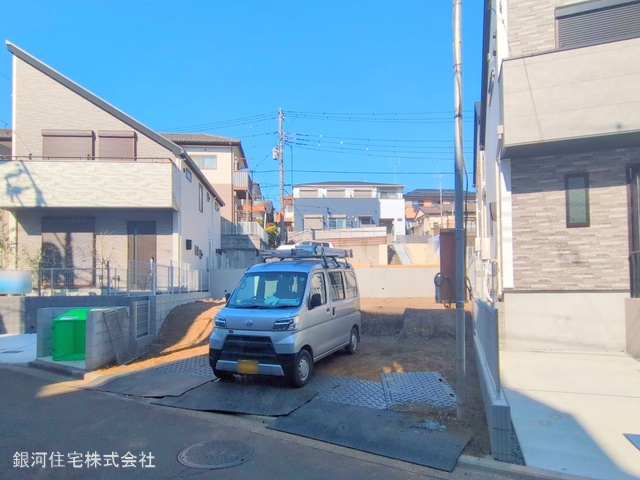 G00368014 神奈川県横浜市緑区長津田２丁目 新築一戸建て 6980万円 土地面積109.33m² (約33.07坪) 建物面積102.88m² (約31.12坪) 間取り４ＬＤＫ 築年月2025年07月【外観11】