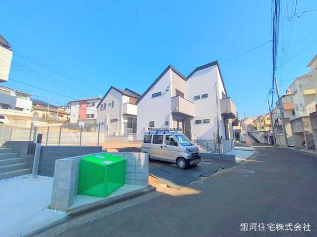G00368014 神奈川県横浜市緑区長津田２丁目 新築一戸建て 6980万円 土地面積109.33m² (約33.07坪) 建物面積102.88m² (約31.12坪) 間取り４ＬＤＫ 築年月2025年07月【外観12】