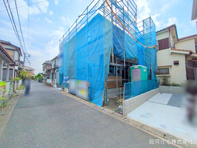 G00368020 埼玉県越谷市大字大里 新築一戸建て 3180万円 土地面積92.50m² (約27.98坪) 建物面積101.85m² (約30.80坪) 間取り４ＬＤＫ 築年月2025年06月【外観2】