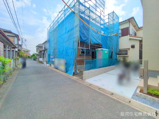 G00368020 埼玉県越谷市大字大里 新築一戸建て 3180万円 土地面積92.50m² (約27.98坪) 建物面積101.85m² (約30.80坪) 間取り４ＬＤＫ 築年月2025年06月【外観3】