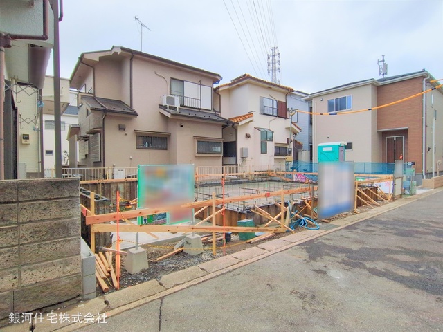 G00368020 埼玉県越谷市大字大里 新築一戸建て 3180万円 土地面積92.50m² (約27.98坪) 建物面積101.85m² (約30.80坪) 間取り４ＬＤＫ 築年月2025年06月【外観5】