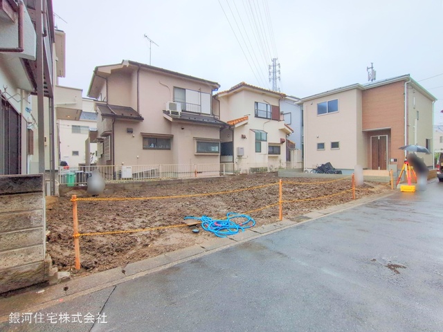 G00368020 埼玉県越谷市大字大里 新築一戸建て 3180万円 土地面積92.50m² (約27.98坪) 建物面積101.85m² (約30.80坪) 間取り４ＬＤＫ 築年月2025年06月【外観7】