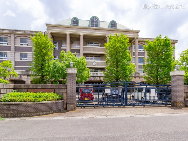 G00368020 埼玉県越谷市大字大里 新築一戸建て 3180万円 土地面積92.50m² (約27.98坪) 建物面積101.85m² (約30.80坪) 間取り４ＬＤＫ 築年月2025年06月【周辺環境】越谷市立北中学校