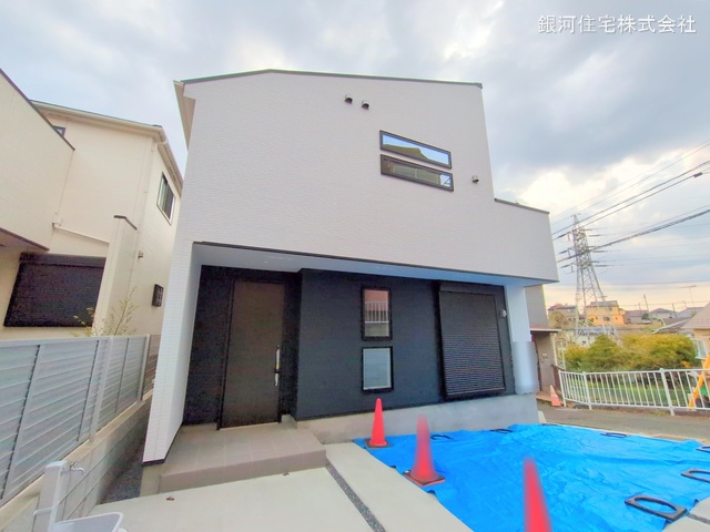G00368043 千葉県船橋市田喜野井５丁目 新築一戸建て 3480万円 土地面積107.72m² (約32.58坪) 建物面積98.12m² (約29.68坪) 間取り４ＬＤＫ 築年月2025年03月(築１年以内)【外観5】