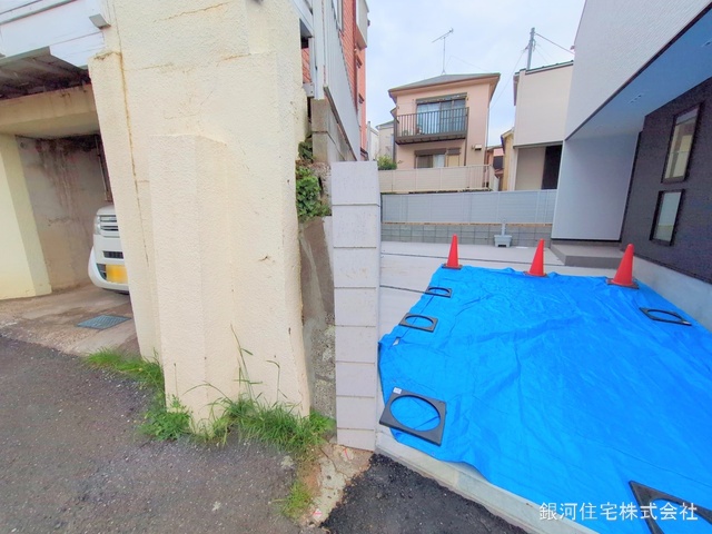 G00368043 千葉県船橋市田喜野井５丁目 新築一戸建て 3480万円 土地面積107.72m² (約32.58坪) 建物面積98.12m² (約29.68坪) 間取り４ＬＤＫ 築年月2025年03月(築１年以内)【外観12】