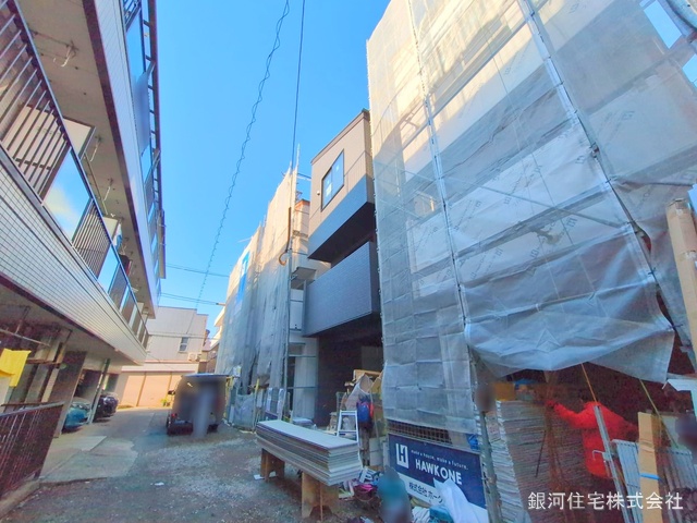 G00368047 神奈川県横浜市鶴見区矢向４丁目 新築一戸建て 5680万円 土地面積54.33m² (約16.43坪) 建物面積107.94m² (約32.65坪) 間取り２ＳＬＤＫ 築年月2025年03月(築１年以内)【外観6】