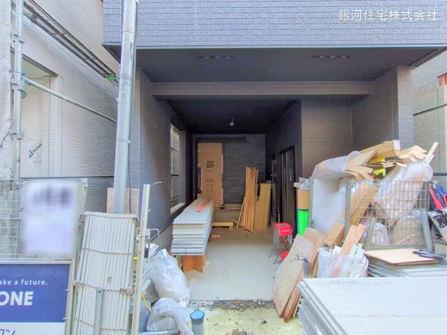 G00368047 神奈川県横浜市鶴見区矢向４丁目 新築一戸建て 5680万円 土地面積54.33m² (約16.43坪) 建物面積107.94m² (約32.65坪) 間取り２ＳＬＤＫ 築年月2025年03月(築１年以内)【外観15】