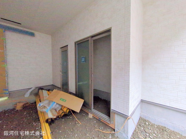 G00368048 神奈川県横浜市鶴見区矢向４丁目 新築一戸建て 5680万円 土地面積55.93m² (約16.91坪) 建物面積107.94m² (約32.65坪) 間取り２ＳＬＤＫ 築年月2025年03月(築１年以内)【外観5】