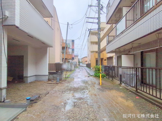 G00368048 神奈川県横浜市鶴見区矢向４丁目 新築一戸建て 5680万円 土地面積55.93m² (約16.91坪) 建物面積107.94m² (約32.65坪) 間取り２ＳＬＤＫ 築年月2025年03月(築１年以内)【外観10】
