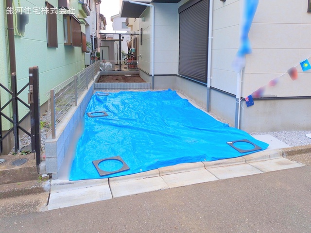 G00368051 埼玉県ふじみ野市駒林元町４丁目 新築一戸建て 6090万円 土地面積99.76m² (約30.17坪) 建物面積105.34m² (約31.86坪) 間取り４ＬＤＫ 築年月2025年03月(築１年以内)【外観5】