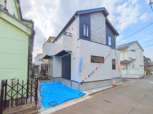 G00368051 埼玉県ふじみ野市駒林元町４丁目 新築一戸建て 6090万円 土地面積99.76m² (約30.17坪) 建物面積105.34m² (約31.86坪) 間取り４ＬＤＫ 築年月2025年03月(築１年以内)【外観13】