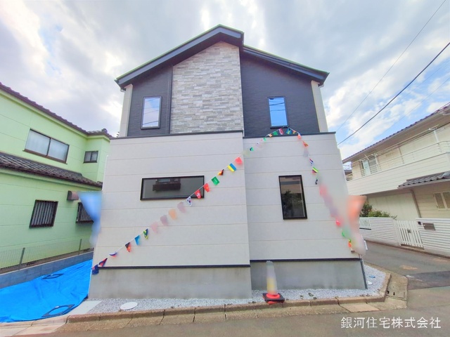 G00368051 埼玉県ふじみ野市駒林元町４丁目 新築一戸建て 6090万円 土地面積99.76m² (約30.17坪) 建物面積105.34m² (約31.86坪) 間取り４ＬＤＫ 築年月2025年03月(築１年以内)【外観14】