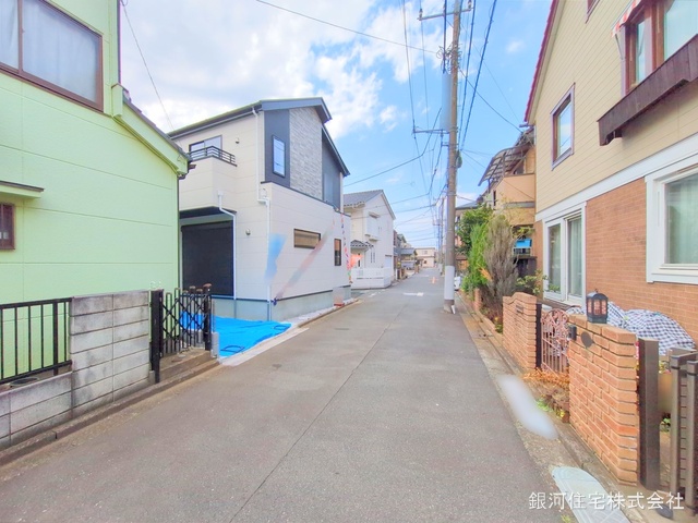 G00368051 埼玉県ふじみ野市駒林元町４丁目 新築一戸建て 6090万円 土地面積99.76m² (約30.17坪) 建物面積105.34m² (約31.86坪) 間取り４ＬＤＫ 築年月2025年03月(築１年以内)【外観18】