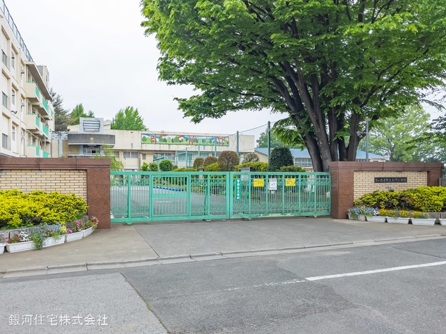 G00368052 埼玉県さいたま市緑区東大門３丁目 新築一戸建て 4480万円 土地面積98.38m² (約29.75坪) 建物面積79.49m² (約24.04坪) 築年月2025年05月【周辺環境】さいたま市立大門小学校