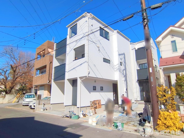 G00368055 埼玉県さいたま市浦和区大東１丁目 新築一戸建て 3980万円 土地面積69.30m² (約20.96坪) 建物面積123.06m² (約37.22坪) 築年月2025年02月(築１年以内)【外観15】